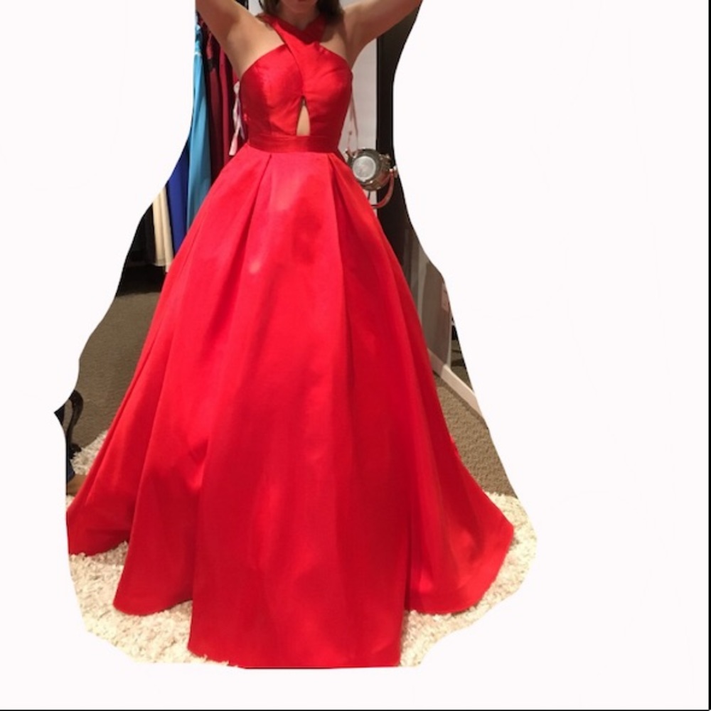 RED ❤️ Jovani Prom Dress
